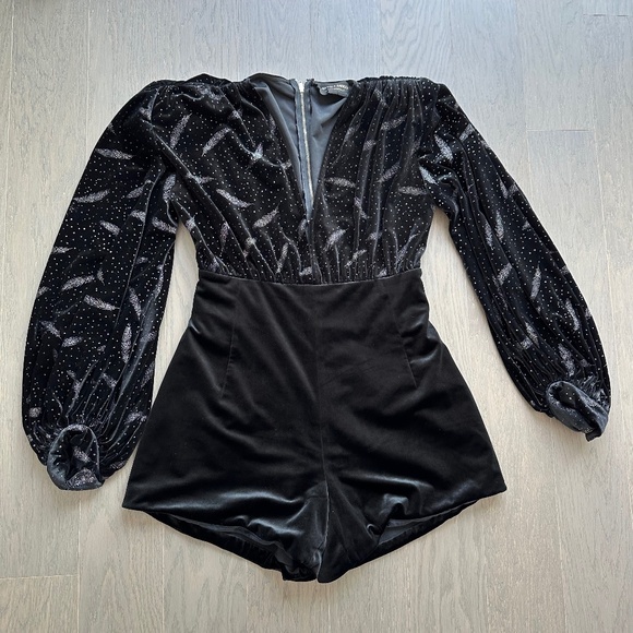 Bronx and Banco Maria Black Velvet Bishop Puffed Sleeve Glitter Plunge Romper M - Picture 2 of 10